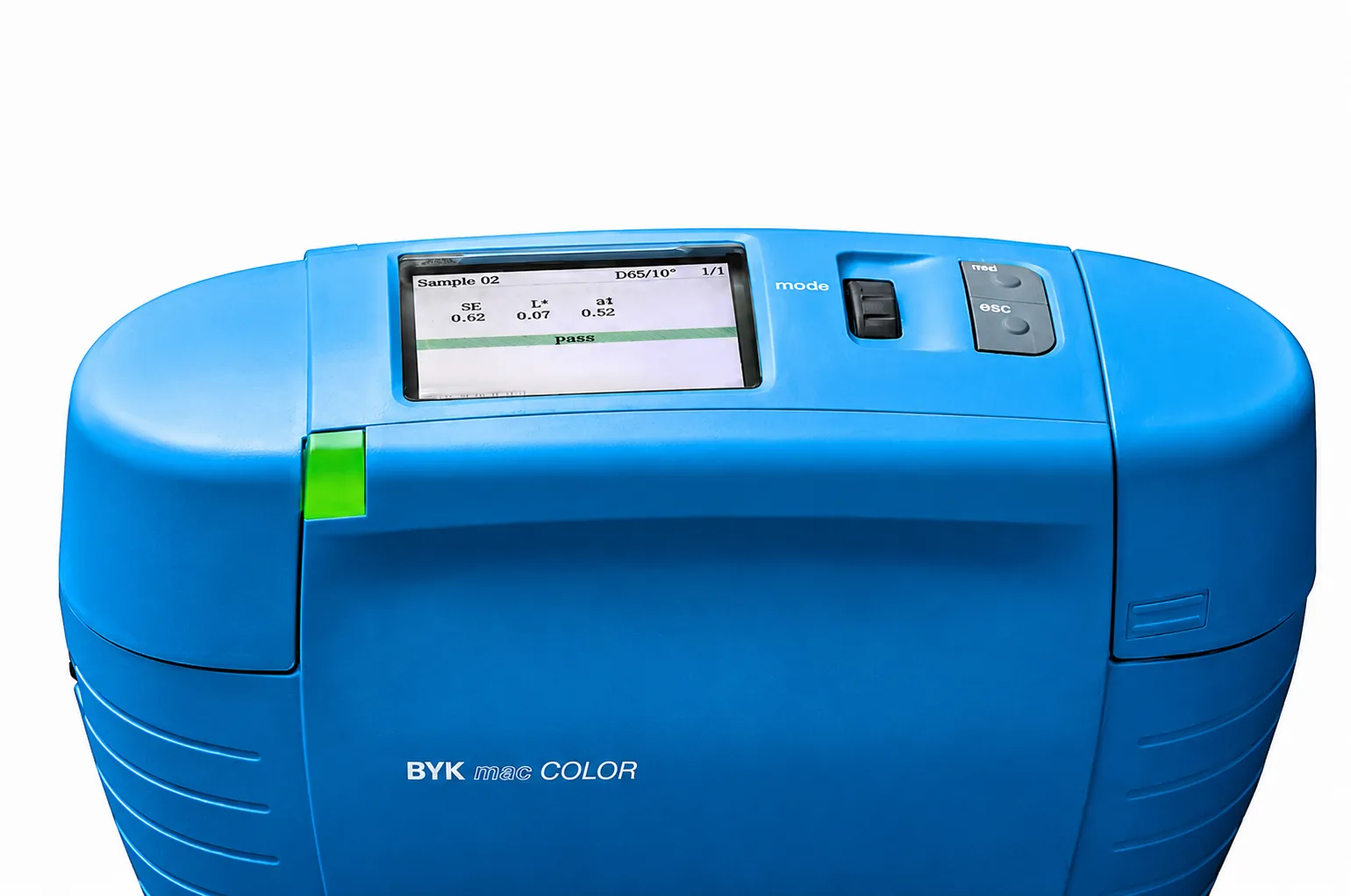 BYK-mac i COLOR display showing a pass/fail color result